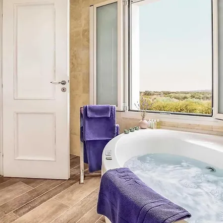 Villa Mandola *